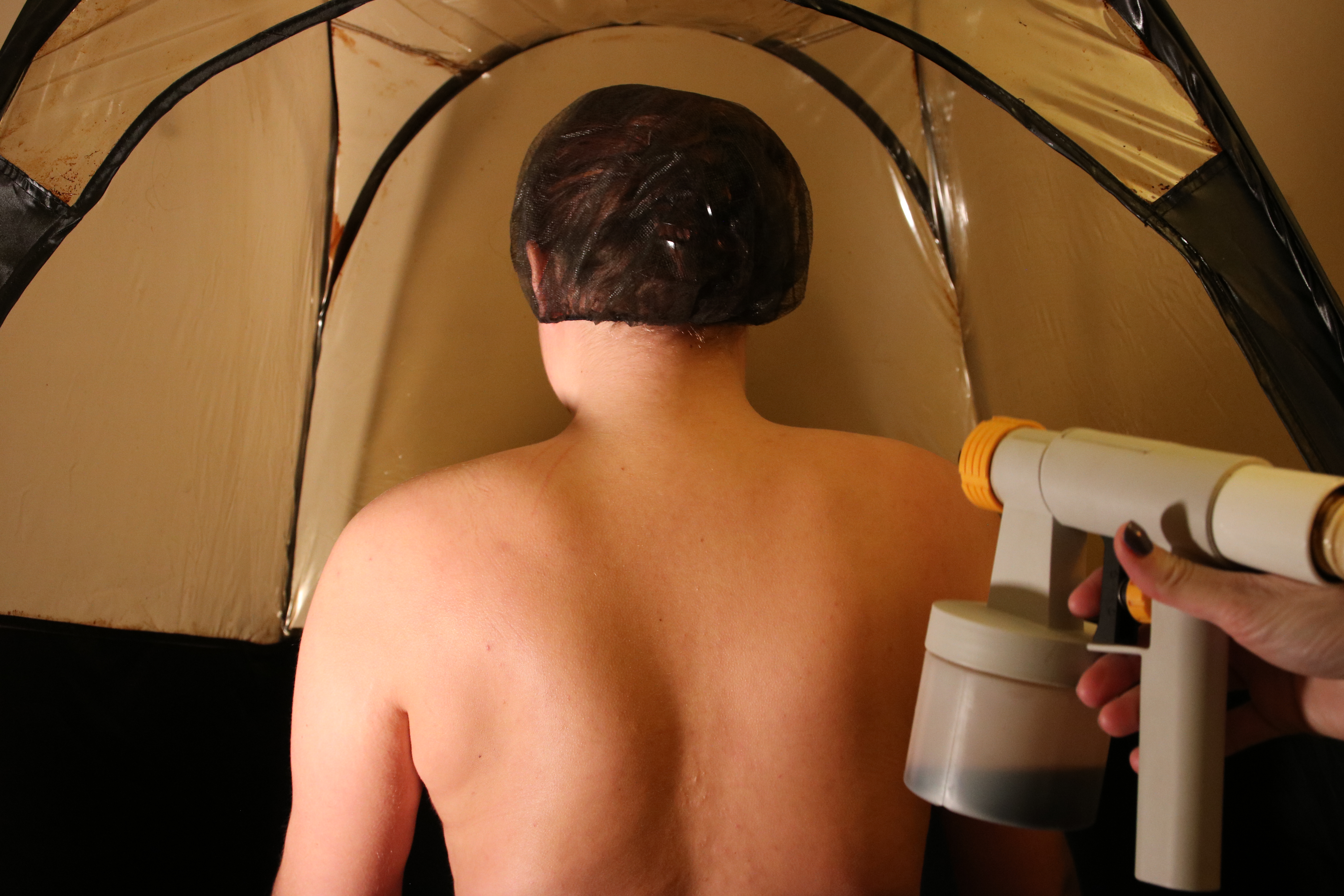 Full body tan detail